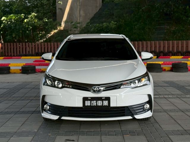 TOYOTA豐田 ALTIS  第2張相片