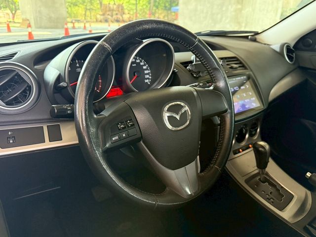 MAZDA馬自達 MAZDA 3  第7張相片