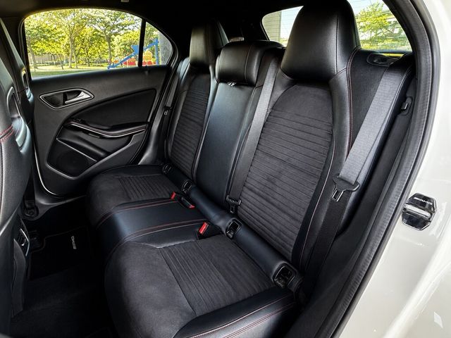 M-BENZ賓士 A180  第14張相片