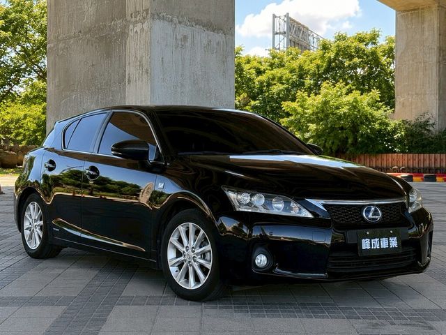 LEXUS凌志 CT200H  第3張相片