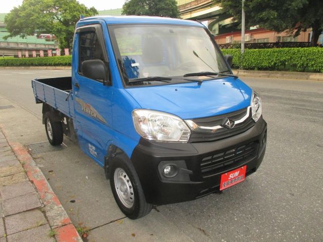 正港純一手車庫車.整台零事故整台原板件整台原廠保養記錄正時皮帶套件剛換底盤更是安靜無漏油有圖有真相  第1張相片