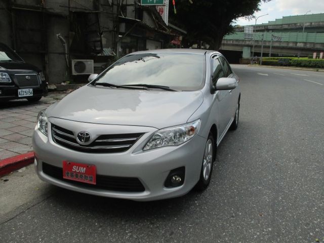 正港稀有特式精裝車純一手車庫車整台零事故整台原板件整台原廠保養記錄內裝更綿.車主很雇車  第3張相片