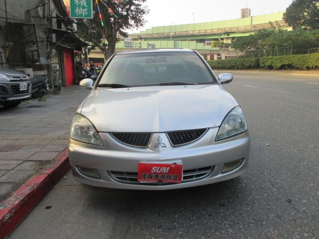 正港神車.6速手自排整台零事故整台原板件 安卓機剛裝.可貸十萬最佳代步車  第2張相片