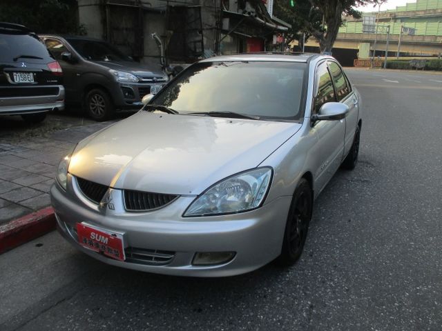 正港神車.6速手自排整台零事故整台原板件 安卓機剛裝.可貸十萬最佳代步車  第3張相片