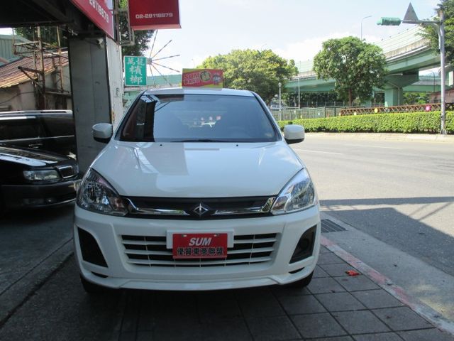 最暢銷的休旅車 2.4升大馬力.整台零事故整台原板 件.可出遊 可載貨0 頭款可交車  第2張相片