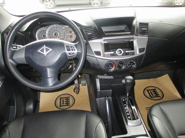 最暢銷的休旅車 2.4升大馬力.整台零事故整台原板 件.可出遊 可載貨0 頭款可交車  第6張相片