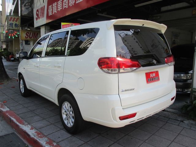 最暢銷的休旅車 2.4升大馬力.整台零事故整台原板 件.可出遊 可載貨0 頭款可交車  第8張相片
