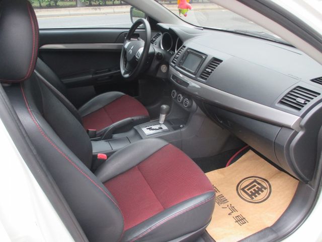 純一手車庫車.正IO版整台零事故整台原板件.整台原廠保養記錄6速手自排扭力大超車靈敏0頭款可交車  第6張相片