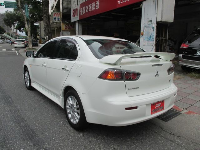 純一手車庫車.正IO版整台零事故整台原板件.整台原廠保養記錄6速手自排扭力大超車靈敏0頭款可交車  第9張相片