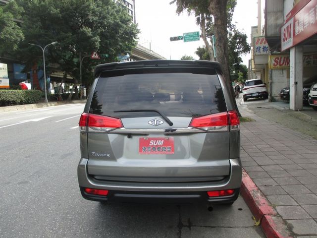 正港稀有純一手車庫車.頂級版整台零事故整台原板件.整台原廠保養記錄純載人購車再加贈原廠五大保固  第8張相片