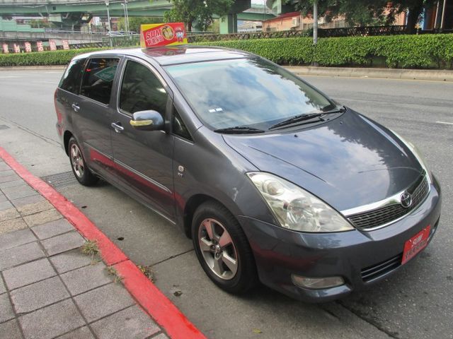 正港純一手車庫車.頂級版雙天窗保證不漏水電動座椅整台原板件底盤更是安靜無漏油阿公純載孫子上下課  第1張相片