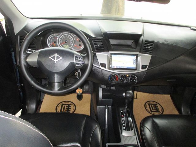 純一手車庫車.整台零事故整台原板件.整台原廠保養記錄.正時皮帶套件剛換.購車再加贈原廠五大保固  第4張相片