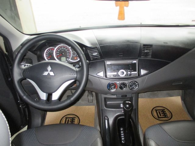 正三菱車系.純一手車庫車整台原板件零事故耐用耐超妥善率高.老董純載人不載貨.是您賺錢發大財的好夥伴  第4張相片