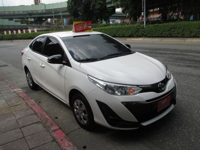 純一手車庫車.整台零事故整台原板件整台原廠保養記錄省油省稅金0頭款可交車  第1張相片