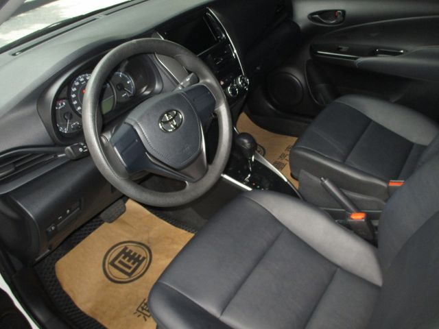 純一手車庫車.整台零事故整台原板件整台原廠保養記錄省油省稅金0頭款可交車  第4張相片