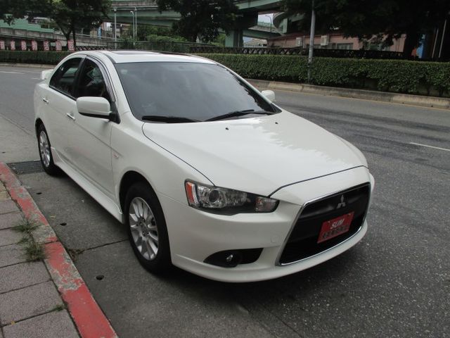 純一手車庫車.正IO版整台零事故整台原板件.整台原廠保養記錄6速手自排扭力大超車靈敏0頭款可交車  第3張相片
