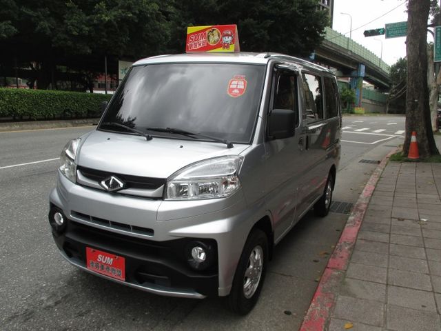 純一手車庫車.整台零事故.整台原板件.整台原廠紀錄.頂級進階版.購車再加贈原廠兩年五萬公里五大保固  第3張相片