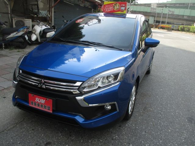 純一手車庫車.整台零事故整台原板件整台原廠保養記錄.中階特式版.老董純載小朋友上下課.購車再加贈原廠三大保證五大保固  第2張相片