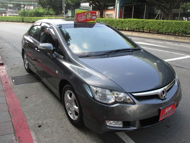正港稀有純一手女用車庫車整台零事故整台原板件.整台原廠保養記錄純跑9萬底盤更是安靜無漏油內裝更是棉  第1張相片