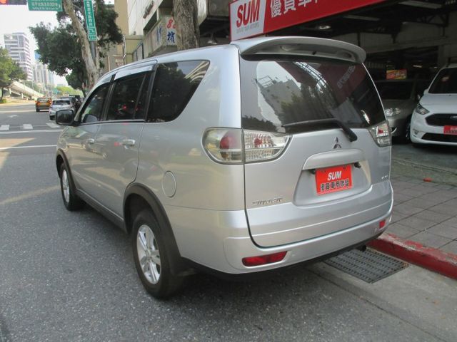 純一手車庫車.整台零事故整台原板件純三菱進口變速箱妥善率高維修便宜耐操耐用.購車再加贈原廠五大保固  第8張相片