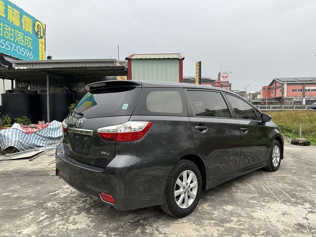 TOYOTA豐田 WISH  第3張相片
