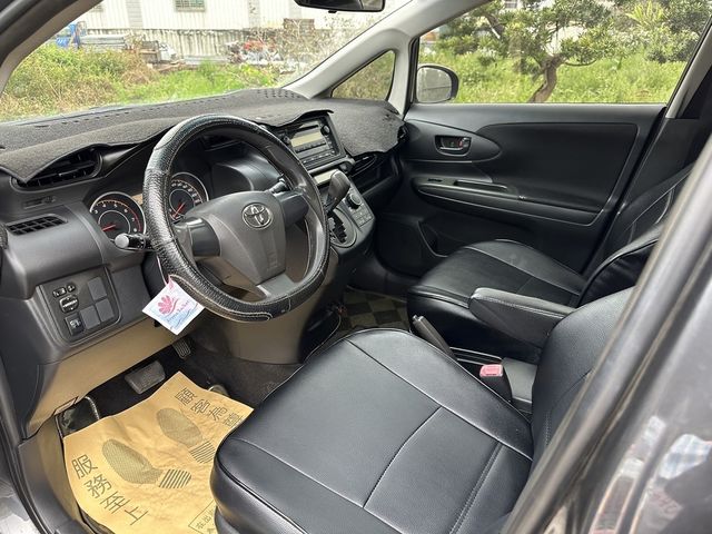 TOYOTA豐田 WISH  第7張相片