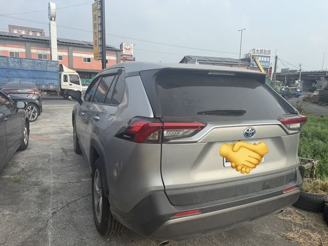 TOYOTA豐田 RAV4  第3張相片