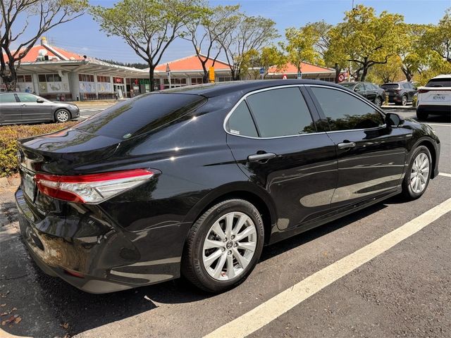 TOYOTA豐田 CAMRY HYBRID  第2張相片