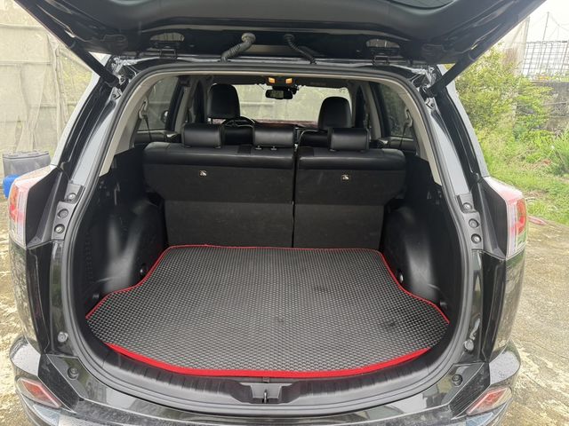 TOYOTA豐田 RAV4  第7張相片