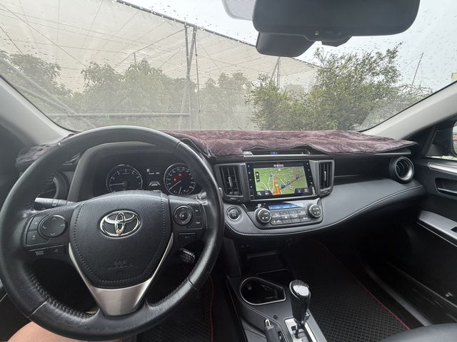 TOYOTA豐田 RAV4  第8張相片