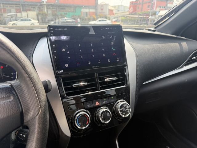 TOYOTA豐田 YARIS  第3張相片