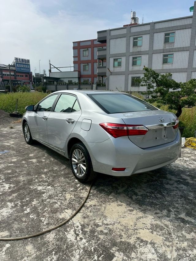 TOYOTA豐田 ALTIS  第2張相片