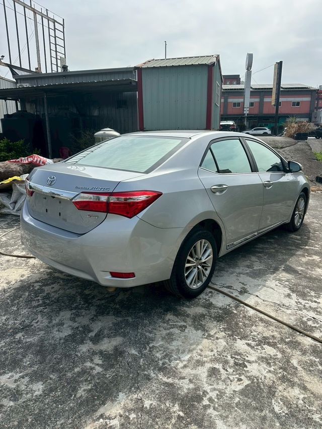 TOYOTA豐田 ALTIS  第5張相片