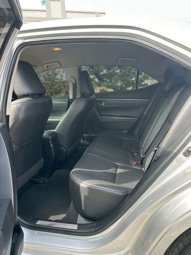 TOYOTA豐田 ALTIS  第6張相片