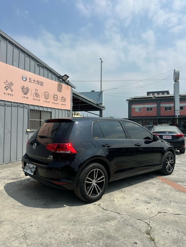 VOLKSWAGEN福斯 GOLF  第2張相片