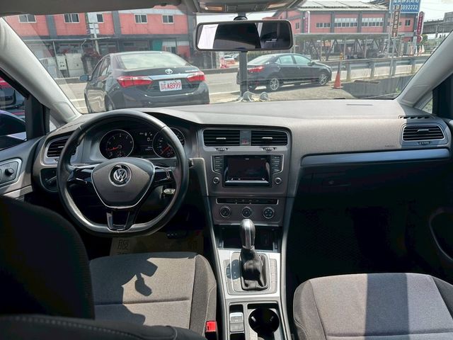 VOLKSWAGEN福斯 GOLF  第5張相片