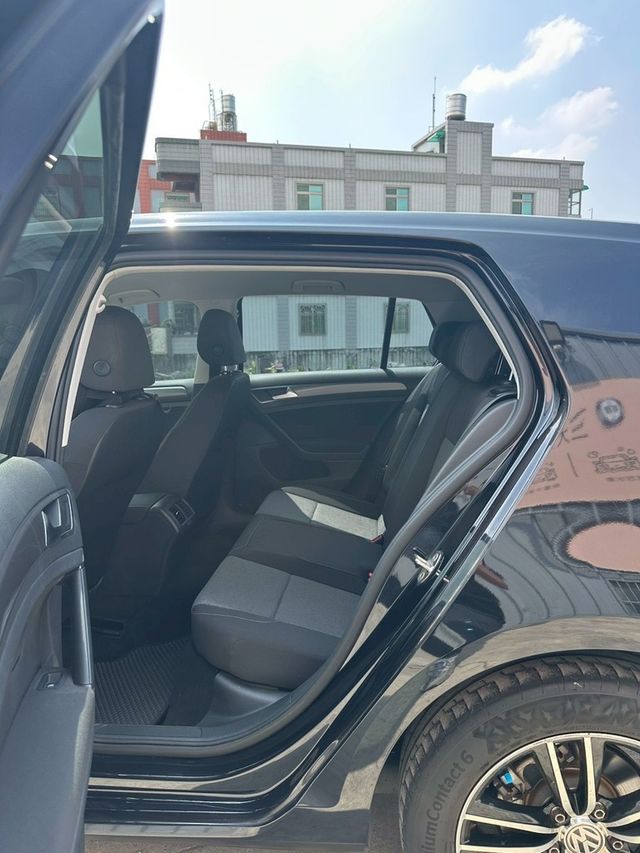 VOLKSWAGEN福斯 GOLF  第7張相片