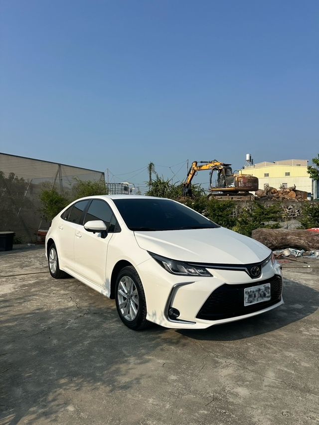 TOYOTA豐田 ALTIS  第3張相片