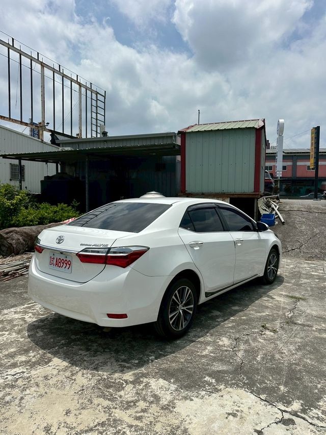 TOYOTA豐田 ALTIS  第2張相片