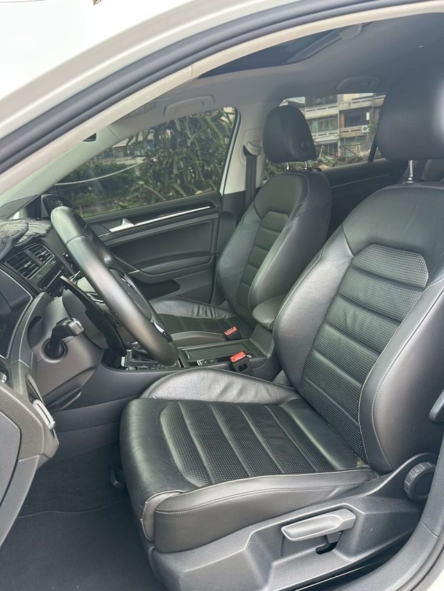 VOLKSWAGEN福斯 GOLF  第6張相片