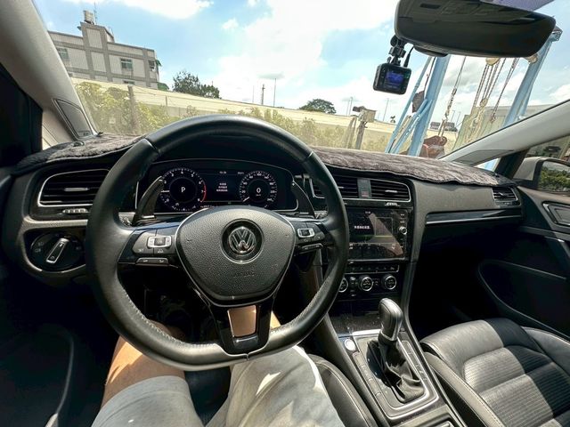 VOLKSWAGEN福斯 GOLF  第11張相片