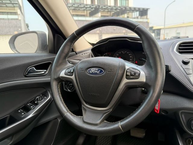 定速/倒車顯影/電動天窗/恆溫空調/1.5省油省稅  第8張相片