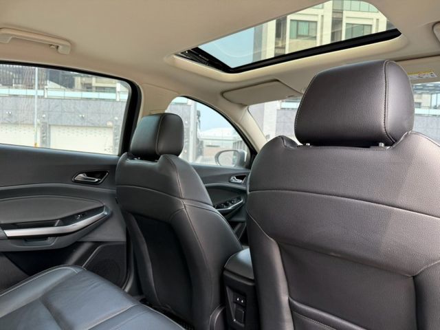 定速/倒車顯影/電動天窗/恆溫空調/1.5省油省稅  第9張相片