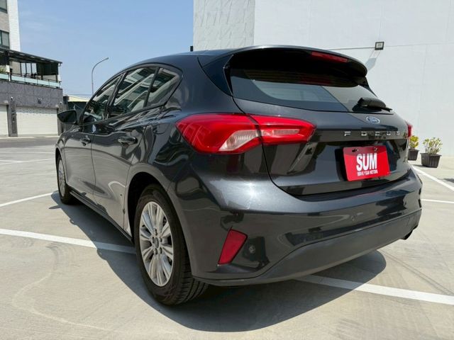 定速/六氣囊/CARPLAY/倒車顯影/原鈑件/已認證  第4張相片