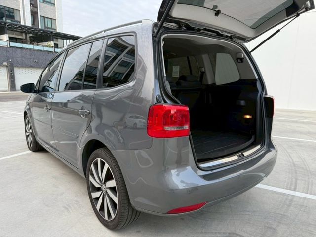 原鈑件/ 7人座 / 倒車影像  第3張相片
