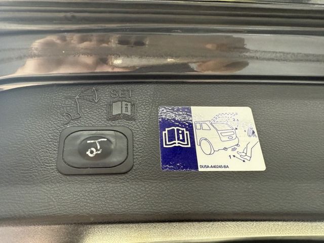 腳踢尾門/盲點偵測/免鑰匙/原鈑已認證/1.5c.c  第17張相片