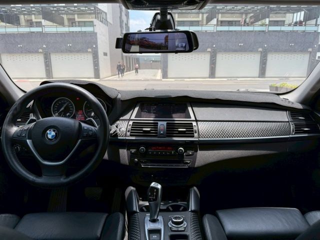 XDrive35i/全車原鈑/360環景/雙座電動椅/內外氣氛極佳  第5張相片