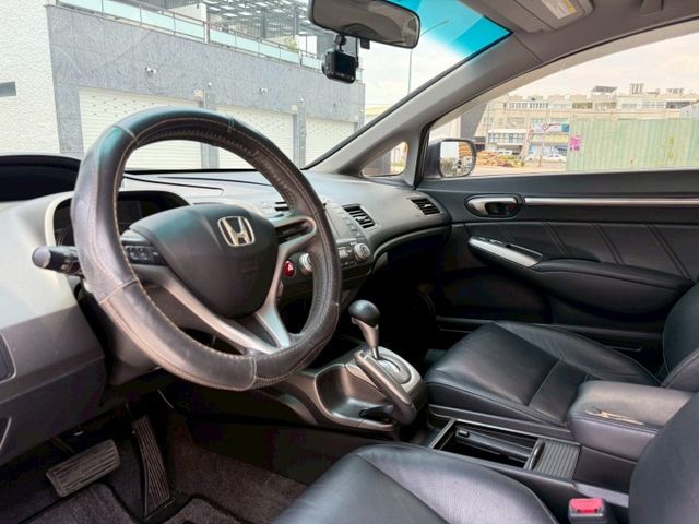 全車原鈑/無待修/藍芽影音/倒車螢幕  第6張相片