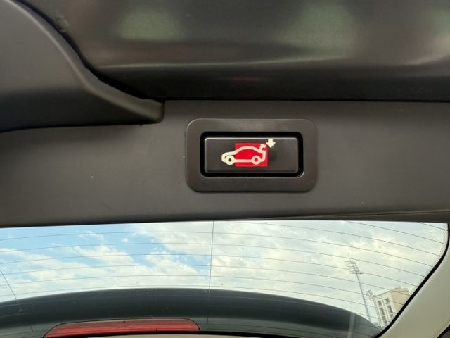 原鈑件/氣氛優質/車況良好/電動椅/定速/電尾門  第11張相片