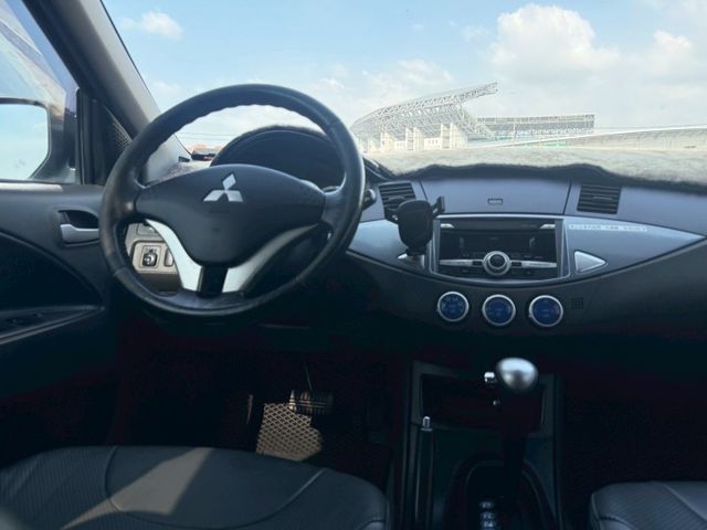 一手原廠保養/廂型/無重大事故/無泡水/里程保證  第8張相片